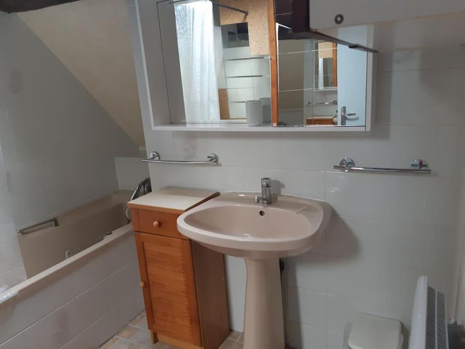 Maison Village 4 Chambres 30 Minutes Du Zoo De Beauval Saint-Cyran-du-Jambot ภายนอก รูปภาพ